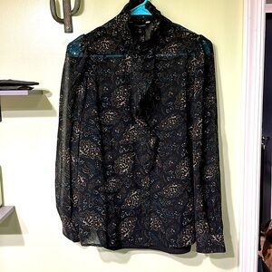 Banana Republic blouse. Ruffle collar with removable camisole